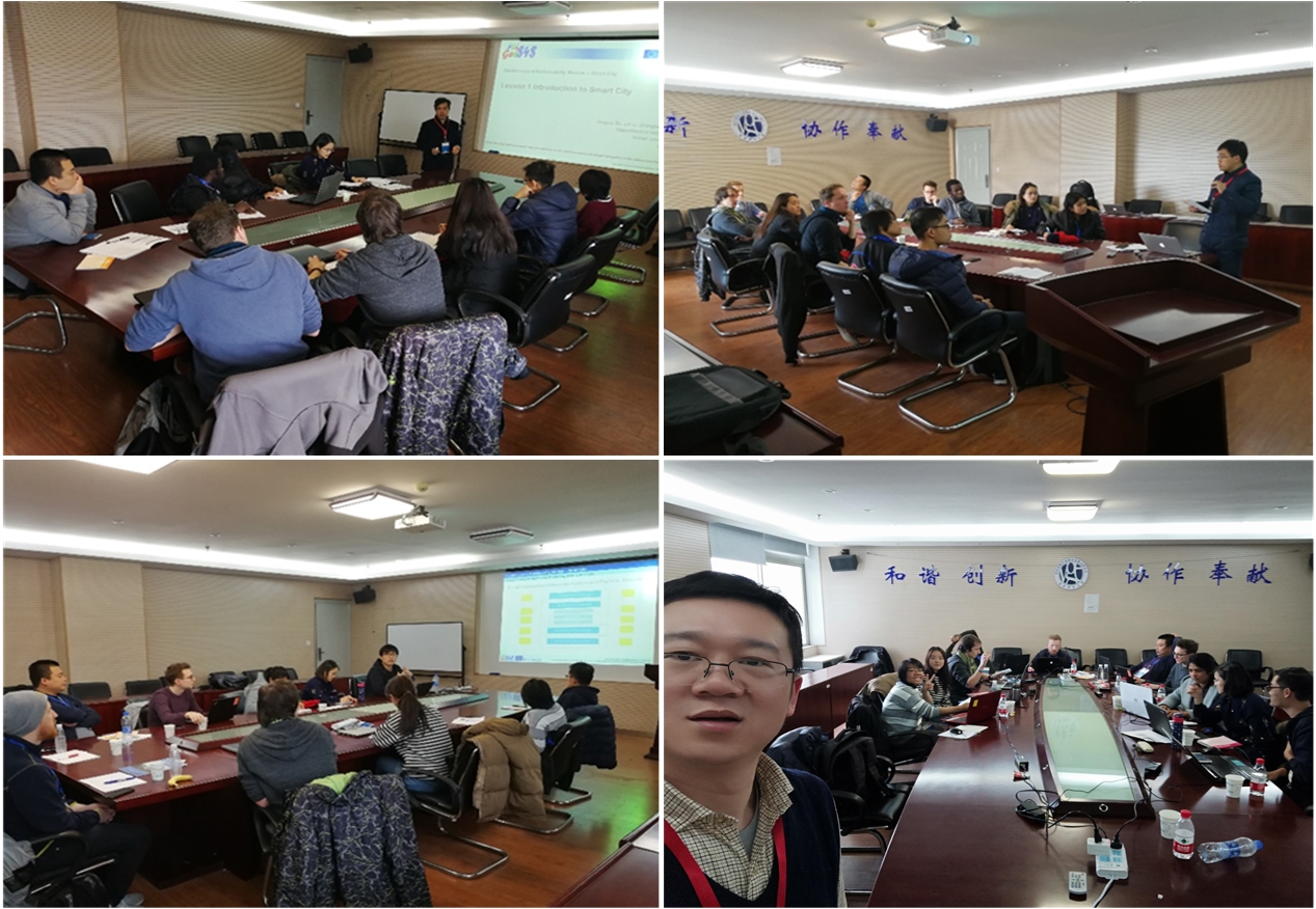 澳门美高梅
老师在授课.jpg